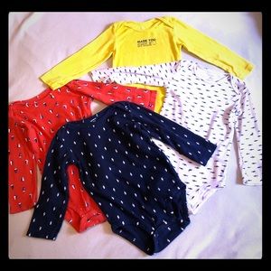 🚨 SOLD🚨 Bundle Boys 4 Long Sleeve Onesies 24M
